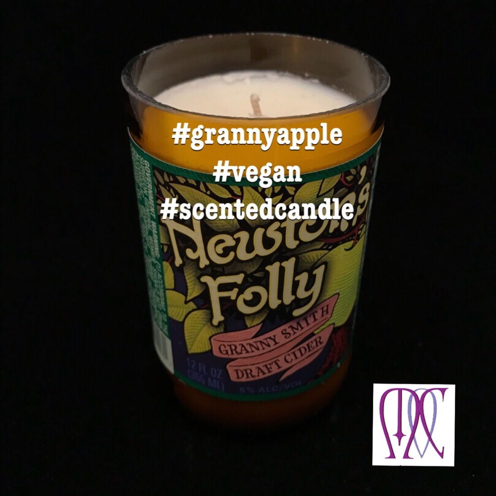 Vegan candle. Scented (apple) 100% natural 8 Oz